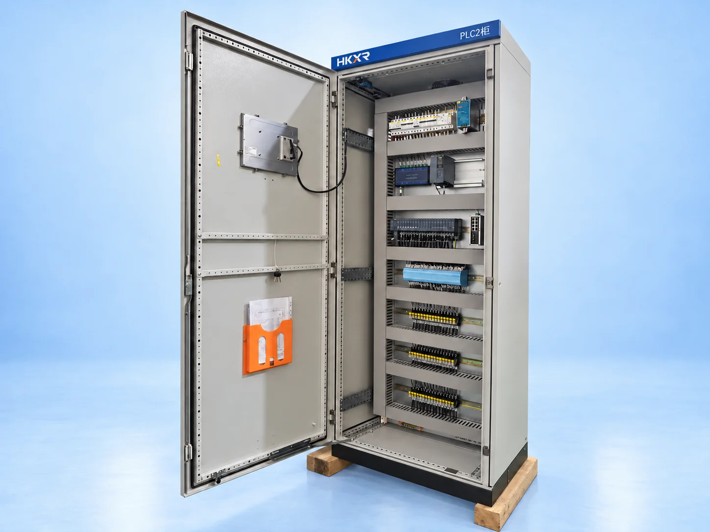 لوحات التحكم والأتمتة PLC